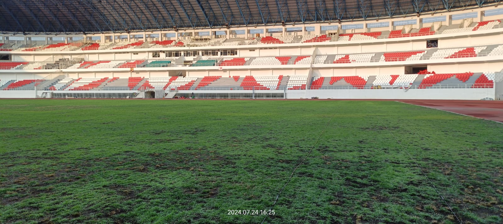 Penyulaman Stadion Jatidiri, Semarang